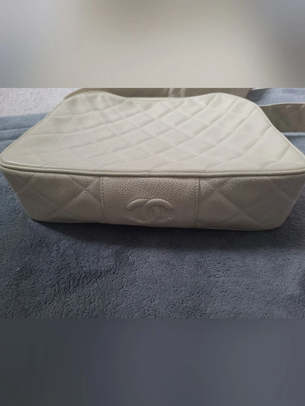 CHANEL Quilted Shoulder Bag - Beige Cream